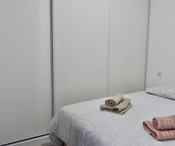 N8 Maison T2 Climatise アパート